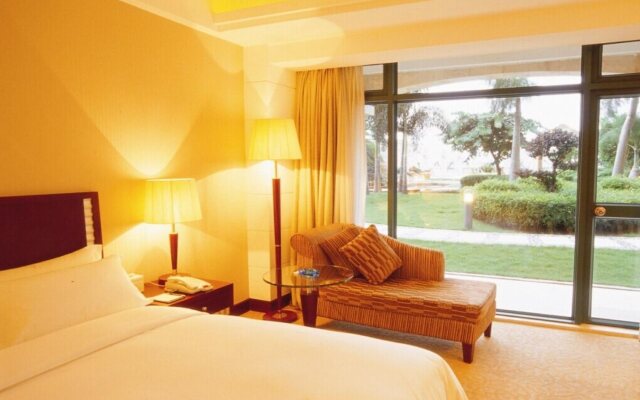 CP Peninsula Hotel