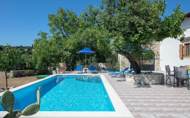 Silver Gem Villa With Private Pool