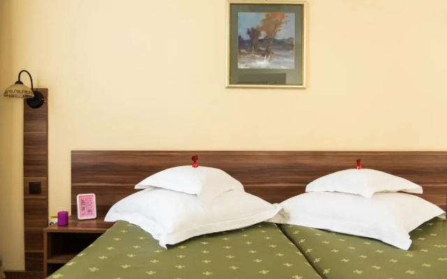 Hotel Lyra