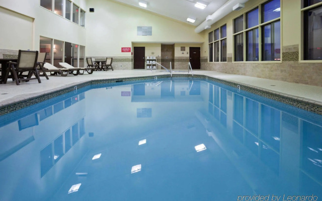Country Inn & Suites by Radisson, Coon Rapids, MN