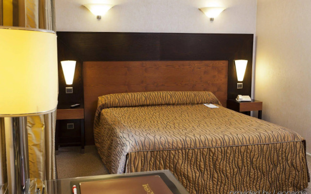 Hôtel Raspail Montparnasse