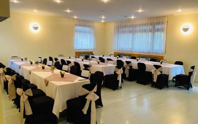 LILTON Hotel Zuffenhausen