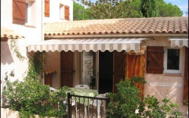 Location Villa et Studios Roquebrune-Sur-Argens