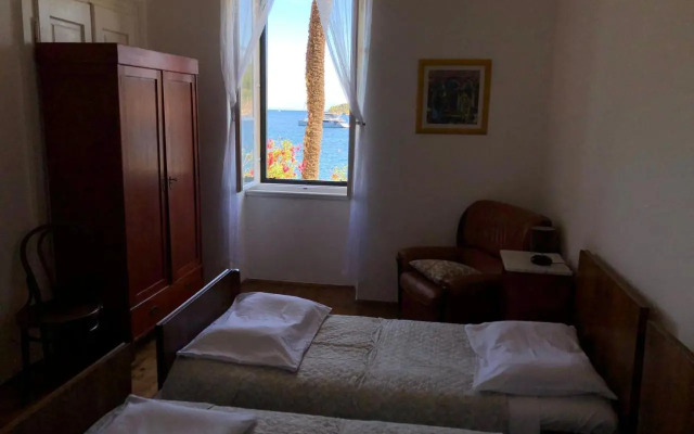 Apartment Marasovic