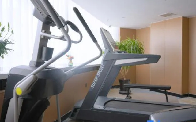 Xiyu Hotel (Hami High-Speed Railway Station) – Sports – Hami