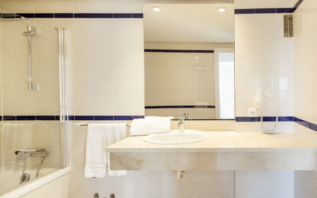 Hotel ILUNION Menorca