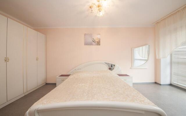 КвартировЪ на улице Красной Армии