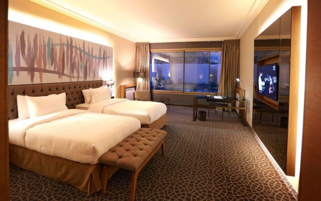 Mist Hotel And Spa By Warwick