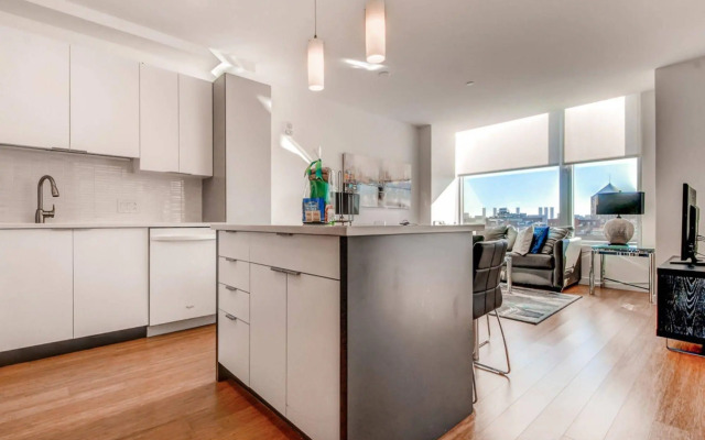Global Luxury Suites at The Financial District
