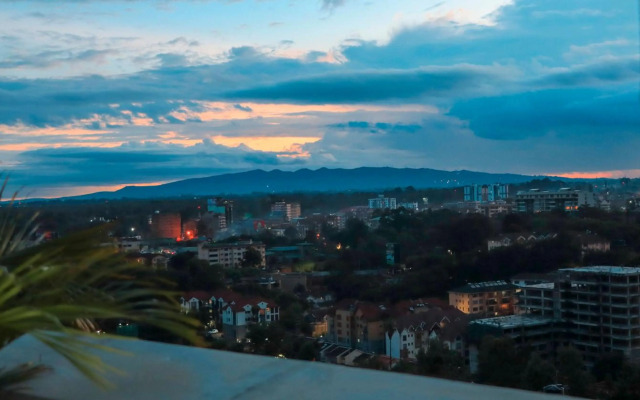 ASTORIA 1BDR with a gym&pool with views