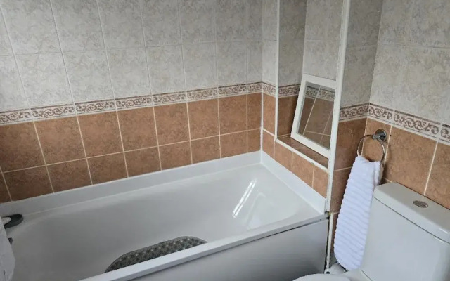 Chathamhouse/sleeps7/tv/wifi/freep