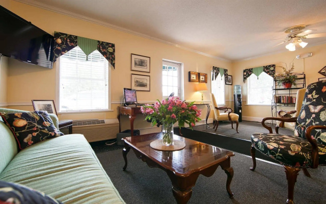 Best Western Sea Island Inn