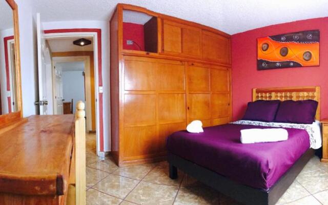 Hotel & Suites Cerro Rojo