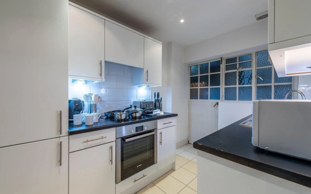 Smart 2 Bedroom Apartment in Chelsea 26