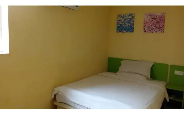 Yimi Hotel Changshou Metro Branch