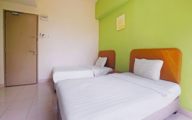 Hotel Night Queen salak Tinggi