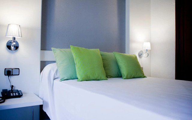 Hotel Mir Octavio