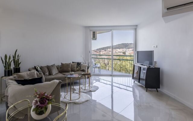 Carmen - 2 Bedroom Apartment - Downtown