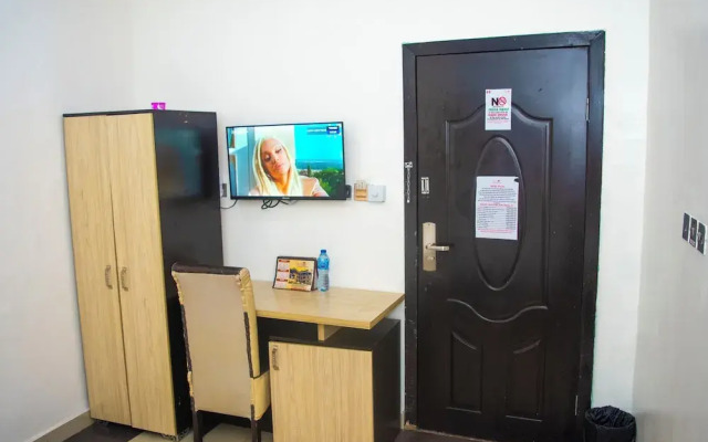 Ai-Royal Hotel & Suites
