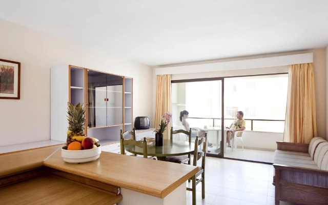 Lemar Hotel & Apartments