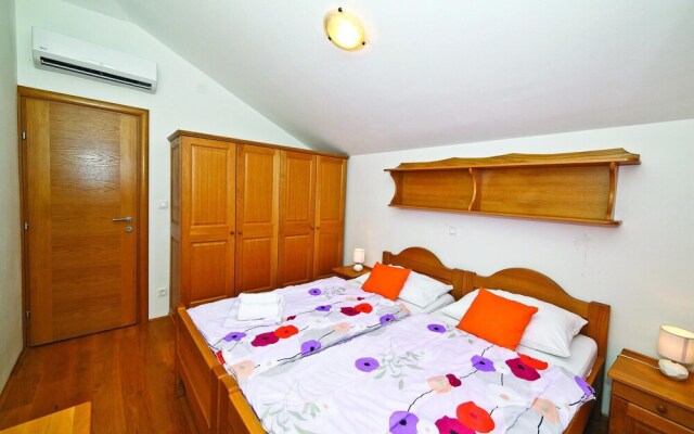 Nice Home in Plano With Wifi and 3 Bedrooms