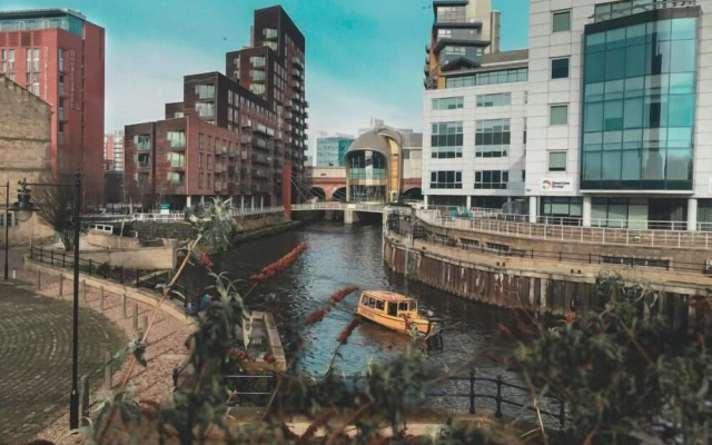 Tong Apartments