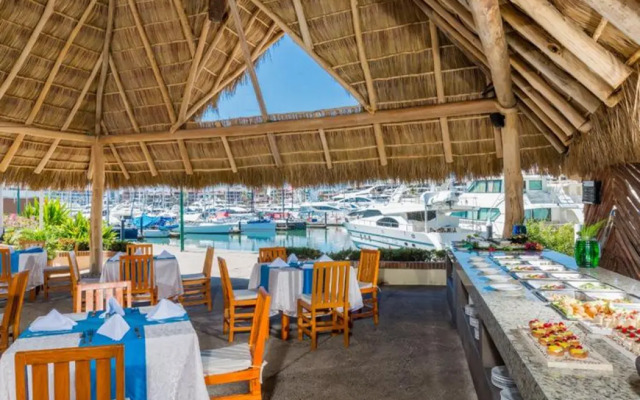 Flamingo Vallarta Hotel & Marina
