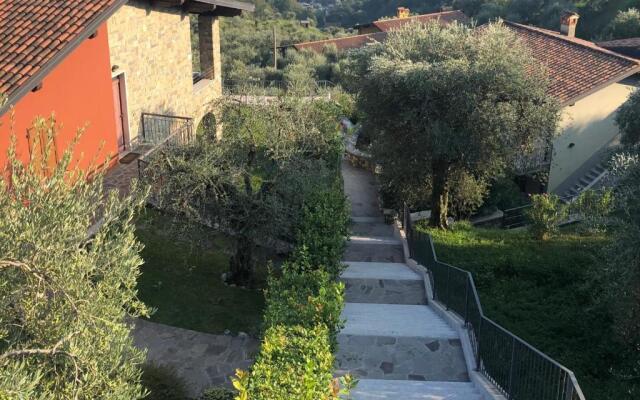 Casa Cecilia, 2 Bedrooms, 1 Bathroom, Lake View, Pool