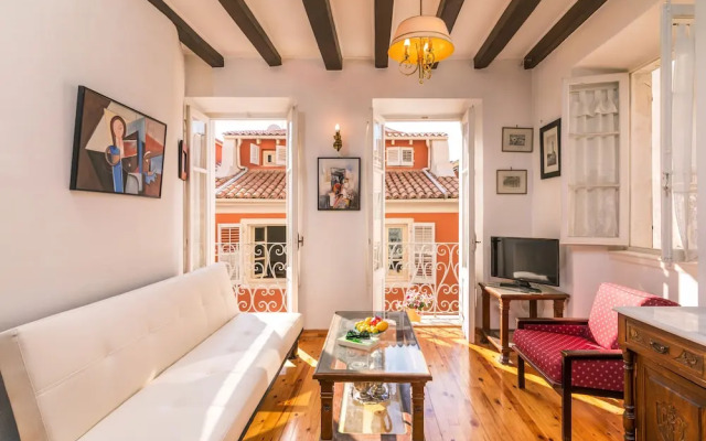 Philarmonic Orchestra Apartment By Konnect