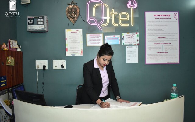 Qotel Hotel Church House Rohini Sector15