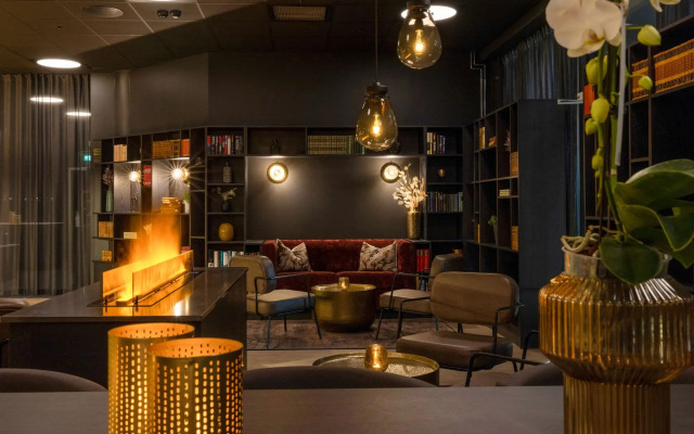 Home Hotel 1624