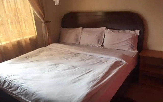 Bunyonyi Inn Hotel