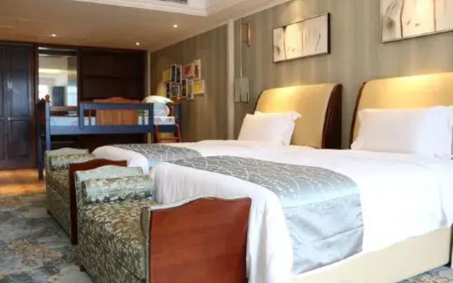 Jinqian Jiahua Hotel