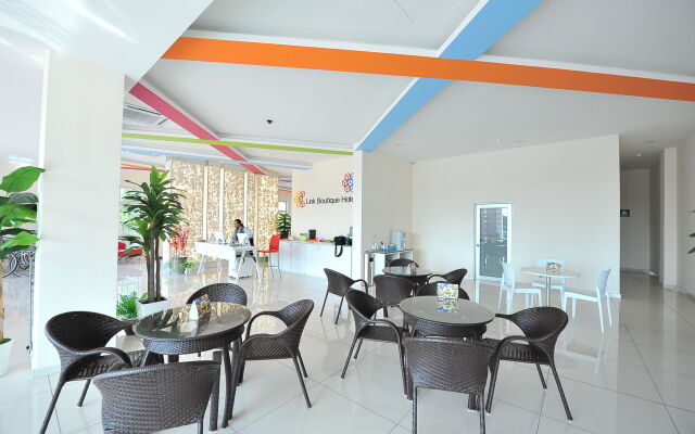 OYO 89848 Link Boutique Hotel