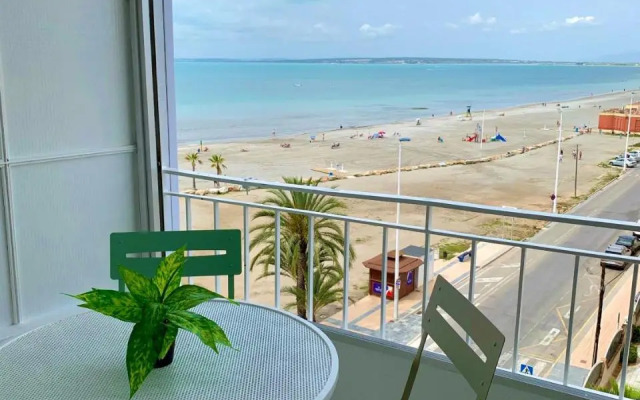 Sunny Beach Retreat