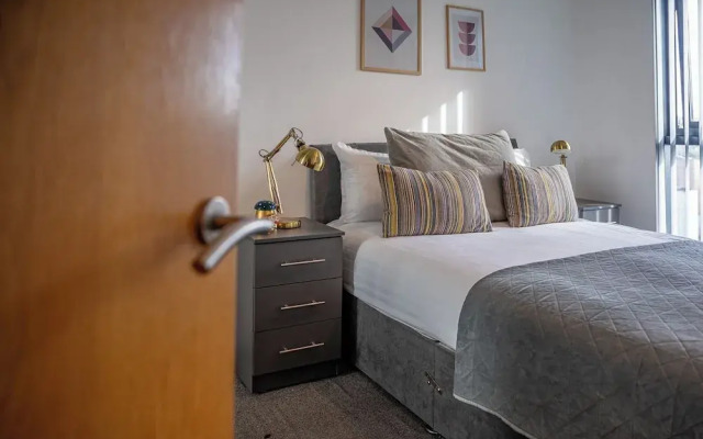 Sheffield 11th Floor City View Apartment