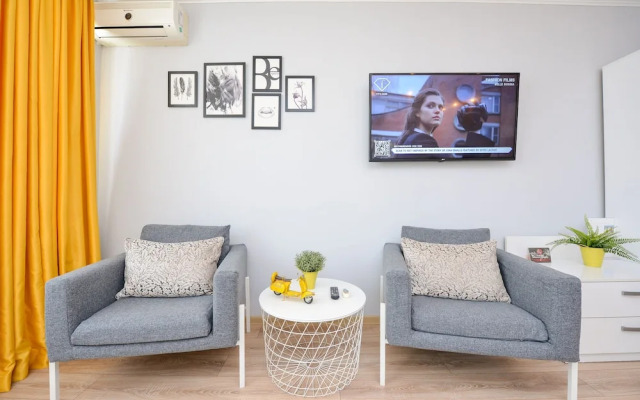 Candy Studio - Cismigiu Gardens - Quiet Room - Open Kitchen -smart Tv