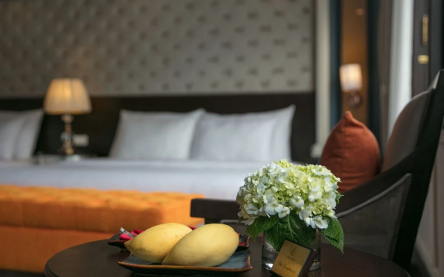 Halong Athena Cruise