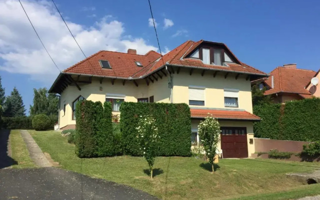 Mária Apartmanház