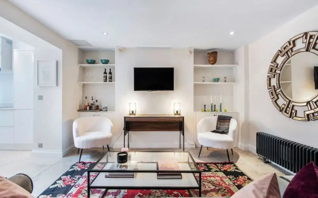 Miss Westside Story - by Out of Office Lifestyle