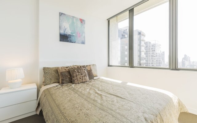 C3CBD Melbourne Apartment