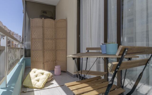 City Center Chic Apartment, Balcony