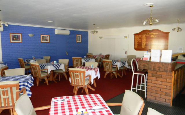 Tropic Coast Motel