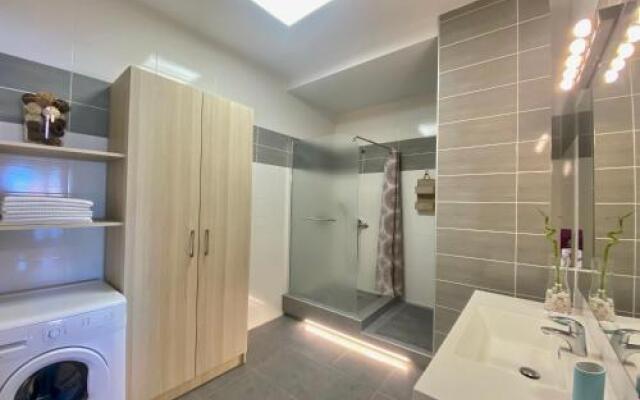 EllinFos ApartHotel