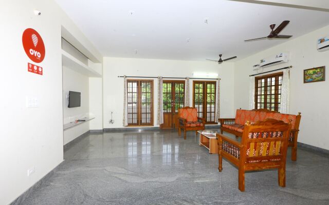 Froniter Pondy Railway Station by OYO Rooms