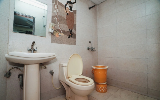 Hotel AV International Near New Delhi Railway Station, Paharganj
