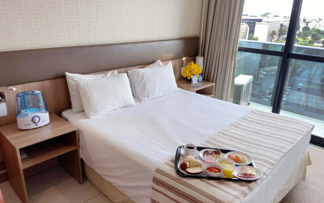 Athos Bulcão Hplus Executive