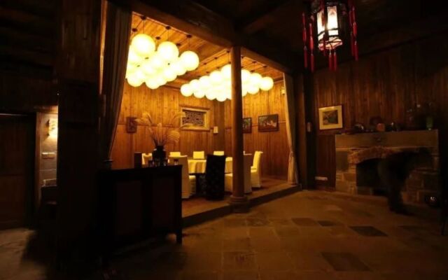 Huangshan Heart Station Hall