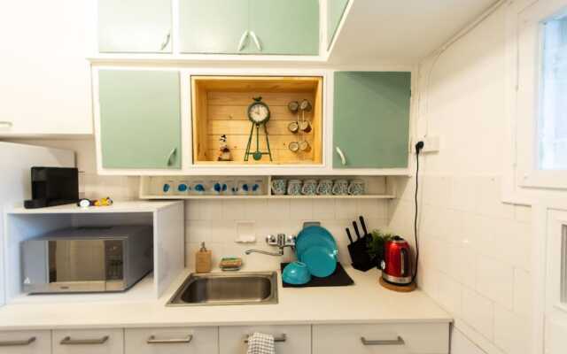 TLV Port Sweet-spot Near Beach