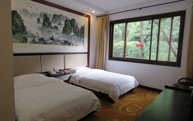 China Town Riverside Garden View Hotel